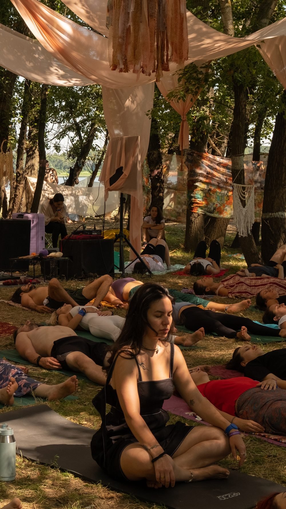 A gong bath under the trees